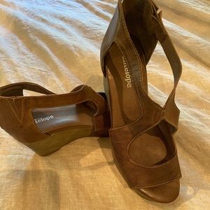 Antelope -never worn size 39 wedge sandals